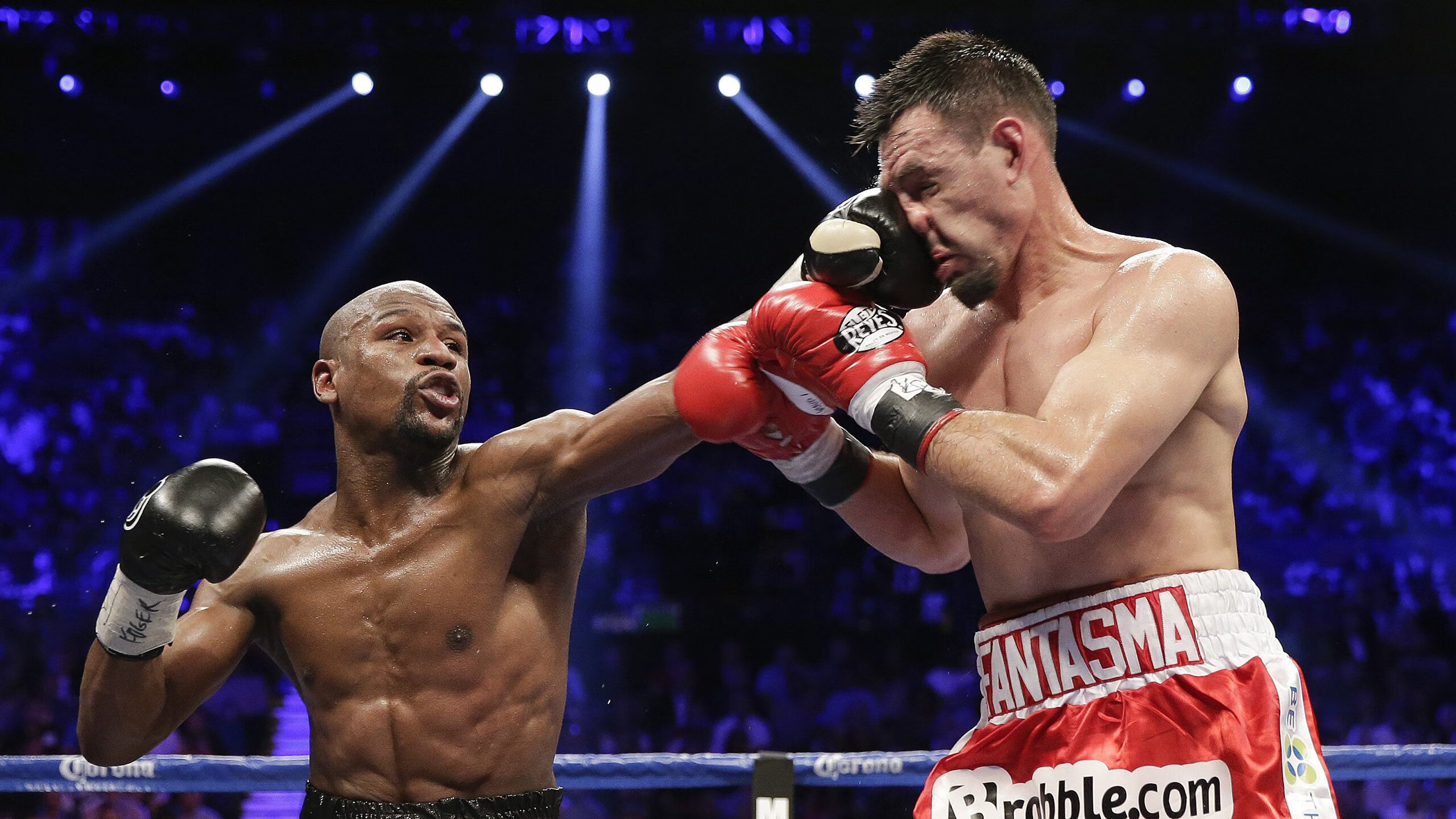 当雄鹿的节奏遇见英超的詹姆斯，竞技场上的掌控者如何定义时代